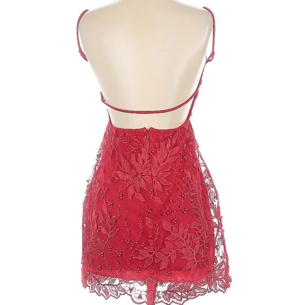 Lucy in the Sky Strapless Red Dress - Picture 3 of 6